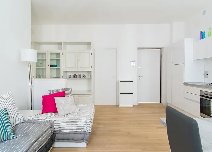 Guesthost - Belvedere White Flat * Trieste